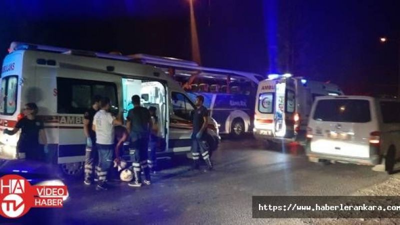 Antalya-da-tur-minibüsü-ile-otobüs-çarpıştı-13-yaralı.jpg