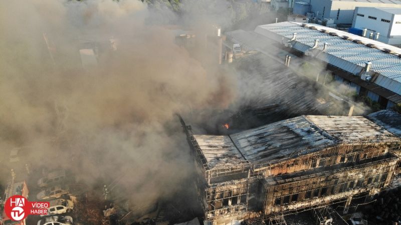 Tuzla-da-yanan-fabrikanın-son-durumu-havadan-görüntülendi.jpg