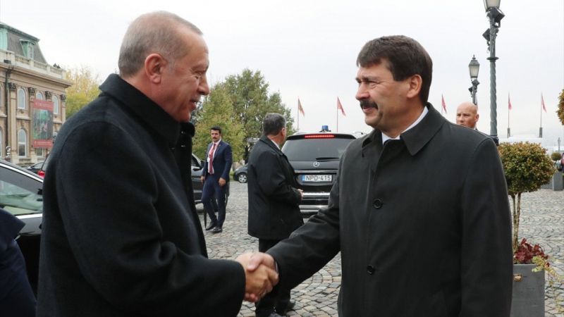 cumhurbaşkanı-erdoğan-macaristan-da-2.jpg