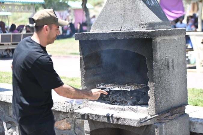 Ankara’nın En Gözde Mekanı Oldu! Üreğil Millet Bahçesi Tatilde Doldu Taştı... Piknik, Yürüyüş, Çocuk Parkları! 16