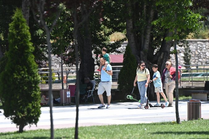 Ankara’nın En Gözde Mekanı Oldu! Üreğil Millet Bahçesi Tatilde Doldu Taştı... Piknik, Yürüyüş, Çocuk Parkları! 7