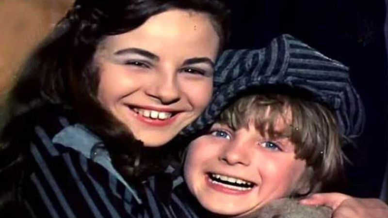 Ayşecik İle Ömercik Filmi Nerede Çekildi? Ayşecik İle Ömercik Filmi Hangi Tarihte, Kaç Yılında Çevrildi? Ayşecik İle Ömercik Filmin Konusu Nedir, Oyuncuları Kimlerdir? 4
