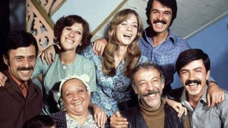 Adile Naşit'in Neşeli Günler Filmi Nerede Çekildi? Neşeli Günler Filmi Hangi Tarihte, Kaç Yılında Çevrildi? Neşeli Günler Filmin Konusu Nedir, Oyuncuları Kimlerdir? 2