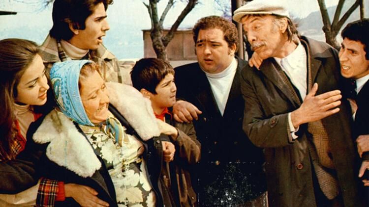 Adile Naşit'in Neşeli Günler Filmi Nerede Çekildi? Neşeli Günler Filmi Hangi Tarihte, Kaç Yılında Çevrildi? Neşeli Günler Filmin Konusu Nedir, Oyuncuları Kimlerdir? 3