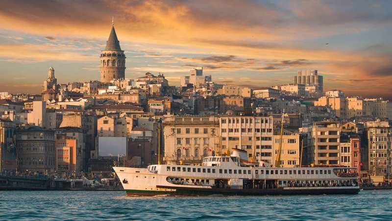 Galata Kulesi Neden Yapıldı? İşte Galata Kulesi'nin Gizemli Hikayesi... 4