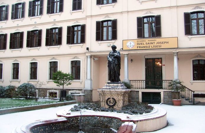 Yabancı Okulların Kayıt Ücretleri Dudak Uçuklattı! Amerikan Robert Lisesi, Üsküdar Amerikan Lisesi, Alman Lisesi, Sainte Pulcherie Lisesi, Saint Joseph Lisesi Ücretleri Belli Oldu! 670 Bin TL'yi Aştı! 2