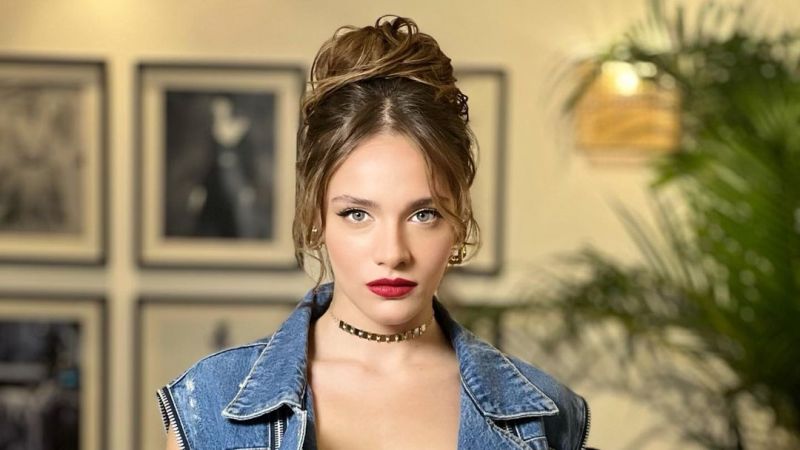 Miray Daner Mavi Bikinisiyle Yaktı Yıktı! “Ayrılık Sana Yaramış!” Akılları Başlardan Aldı; Pozlarıyla Nefes Kesti! 1