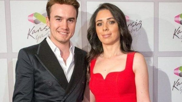 Mustafa Ceceli'nin Eski Eşi Sinem Gedik Bakın Kaç Yaşındaymış! Duyarlar Şok Oldu! Mustafa Ceceli İle Aralarındaki Yaş Farkı Dikkat Çekti! Meğer… 1