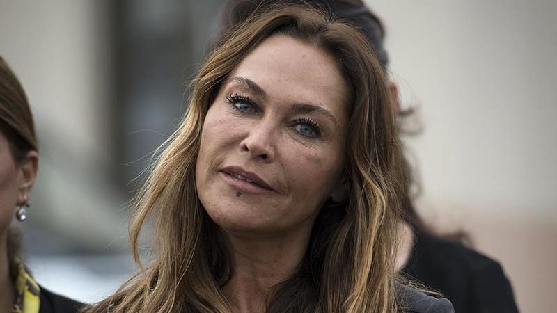Hülya Avşar’ın Tüm Mal Varlığı Ortaya Çıktı! Serveti Dudak Uçuklattı! Bir Kere Zıplasa Etrafa Para Yağar! Hülya Avşar’ın Kaç Evi, Ne Kadar Parası Var? 1