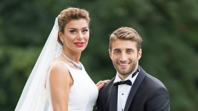Ebru Şancı'nın Mini Elbiseli Pozları Ortalığı Salladı! Ebru Şancı Kimdir, Kiminle Evli? İşte Eşi İle Arasındaki Yaş Farkı! 4