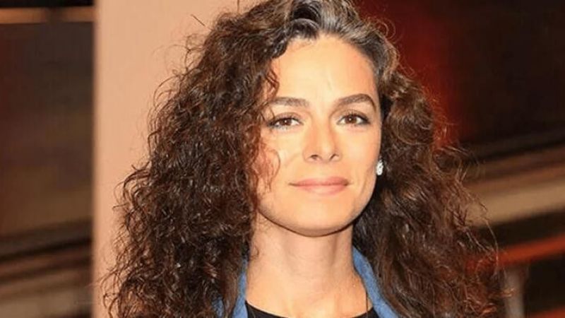 Özge Özpirinçci’den Esra Balamir’e ‘Paçoz’ Yanıtı! Özge Özpirinçci ve Esra Balamir Kaç Yaşında? Aralarında ki Yaş Farkı Görünce Esra Haklıymış Diyeceksiniz! 3