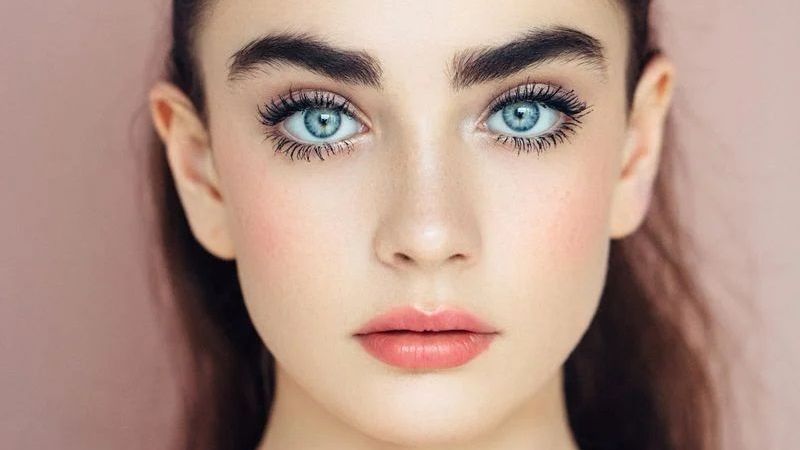 Doğuştan Kalın Kaşlı Ama Kavisli Kadın Burçlar Belli Oldu! Meğer Çekici Oluyorlarmış! İşte Erkeklerin Beğendiği Gür Kaşı Olan O Burçlar… 3
