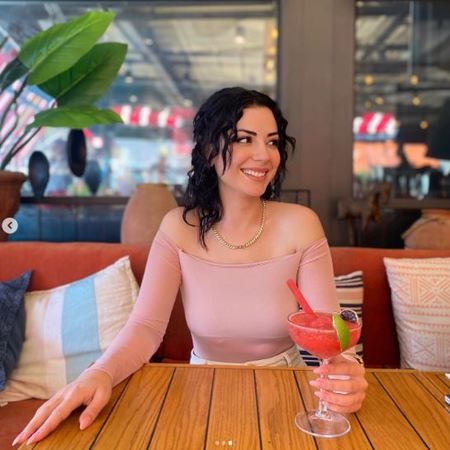 Kısmetse Olur Nur Erkoç Artık Tanınmaz Bir Halde! Dekolteli Pozları Yürekleri Hop Hop Hoplattı; “Şarap Gibi Kadınsın Be!” Değişimi Şok Etti… 4