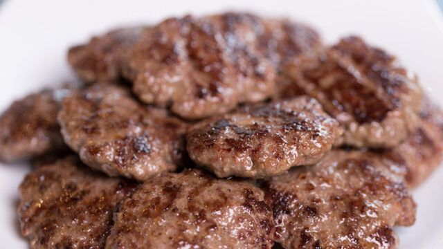 Anne Eli Değmiş Köfte Tadını Arayanlara Özel Tarif! Meğer İşin Püf Noktası Buymuş! Kırk Yıllık Köfte Ustası Tek Tek anlattı… 2