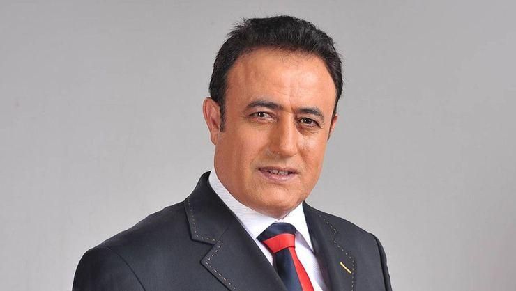 Mahmut Tuncer Estetik Ameliyatı Mı Oldu? Öyle Bir Görsel Ortaya Çıktı Ki; Ne 10 Yaş, Ne 20 Yaş, Ne 30 Yaş… Kimse Tanıyamıyor! 1