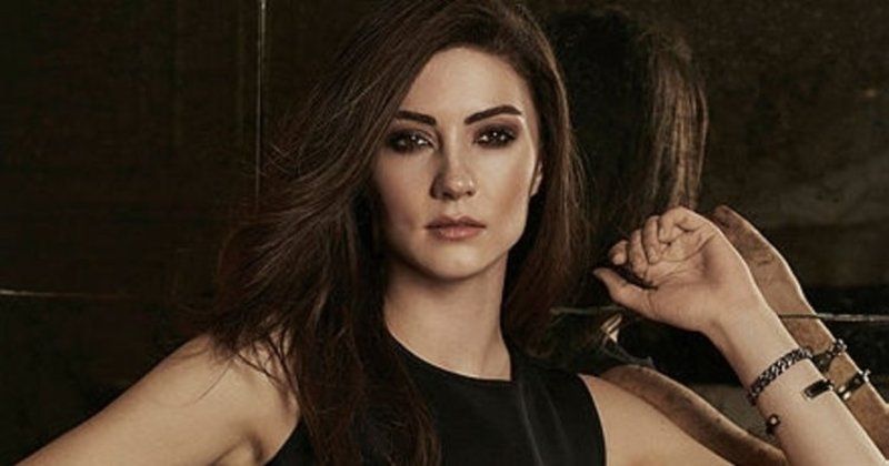 Burcu Özberk’in Boyu Kaç Santim? Sevgilisi İlhan Şen İle Boy Ve Kilolarını Abartılı Bulabilirsiniz? 1