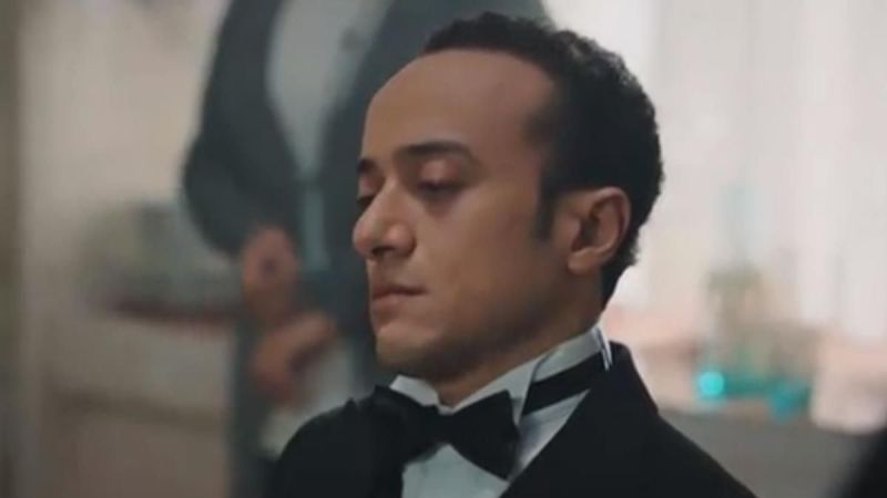 Hamza Yazıcı’nın Boyu Kaç Santim? Sevgilisi Şenay Forbes İle Boy Ve Kiloları O Kadar Abartılı Değilmiş? 1