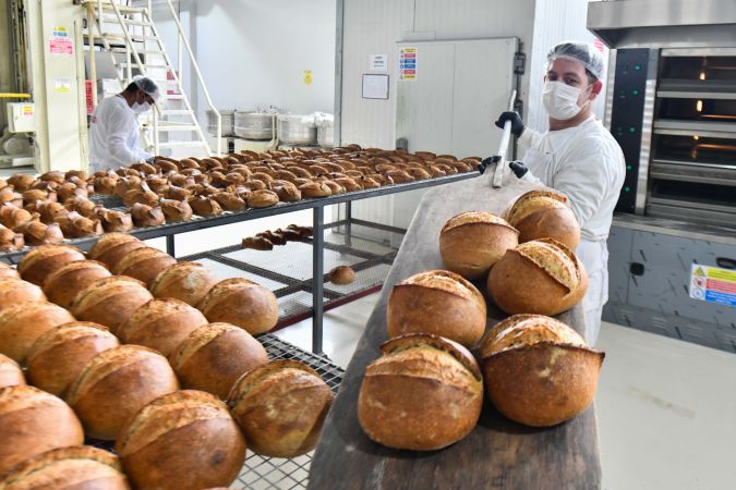 Ankara Halk Ekmekte Kaç Çeşit Ekmek Var? Ekşi mayalı, Taş fırın, Tam buğday, Hamburger ve Sandviç... 21 Çeşit Oldu! Peki Halk Ekmekte Hangi Ekmekler Var? 3