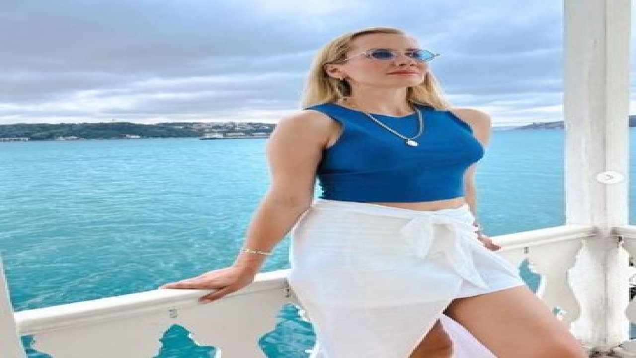 Esra Erol’un Kardeşi Bakın Kimmiş! Gerçeği Görenler Donup Kalıyor! Birebir Kopyası Çıktı; Tek Bir Farkları Var! “Kopyala – Yapıştır Kardeşler!” Bu Kadar Benzerlik…