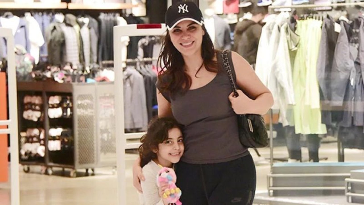 Şarkıcı Zara’nın Kızı Dila Kimdir, Kaç Yaşındadır? Zara’nın Kızı Dila Güzelliğiyle Mest Etti, Baş Döndürdü! Meğer…
