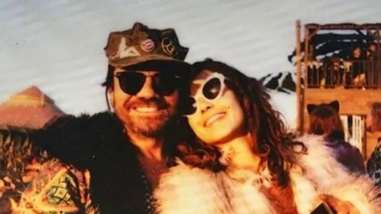 Beren Saat ve Kenan Doğulu Arasındaki Yaş Farkı Şok Etti! Beren Saat ve Kenan Doğulu Ne Zaman Evlendi, Kaç Yıldır Evli?