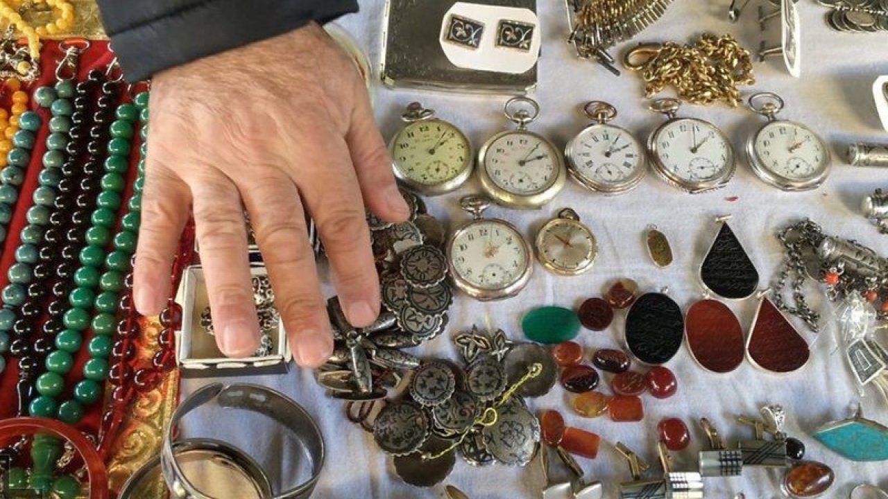 Ankara Antika Pazarlarına Yoğun İlgi! Ankara Ayrancı Çayyolu, İskitler Antika Pazarı Hangi Gün? Ankara'da Hangi İlçelerde Antika Pazarı Var?