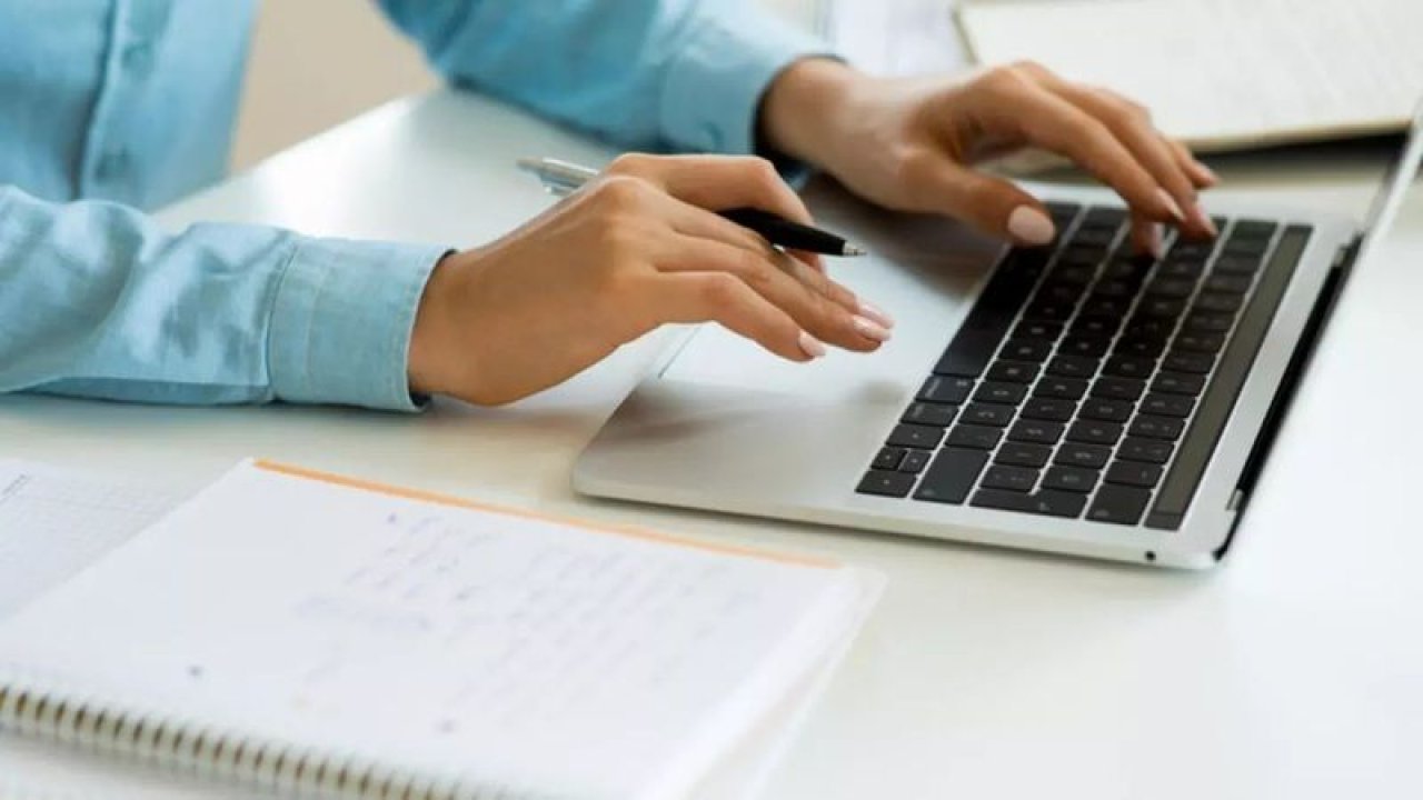 Üniversiteler Yüz yüze eğitim mi online eğitim mi olacak? YÖK Uzaktan Eğitim İçin Son Noktayı Koydu! Üniversiteler Açılış Takvimlerini Değiştiriyor