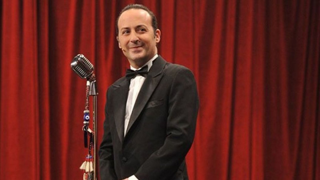 Ünlü Komedyen Tolga Çevik Ne Mezunu? Tolga Çevik’in Mezun Olduğu Görünce “Doğru Yolda İlerlemiş” Diyeceksiniz…