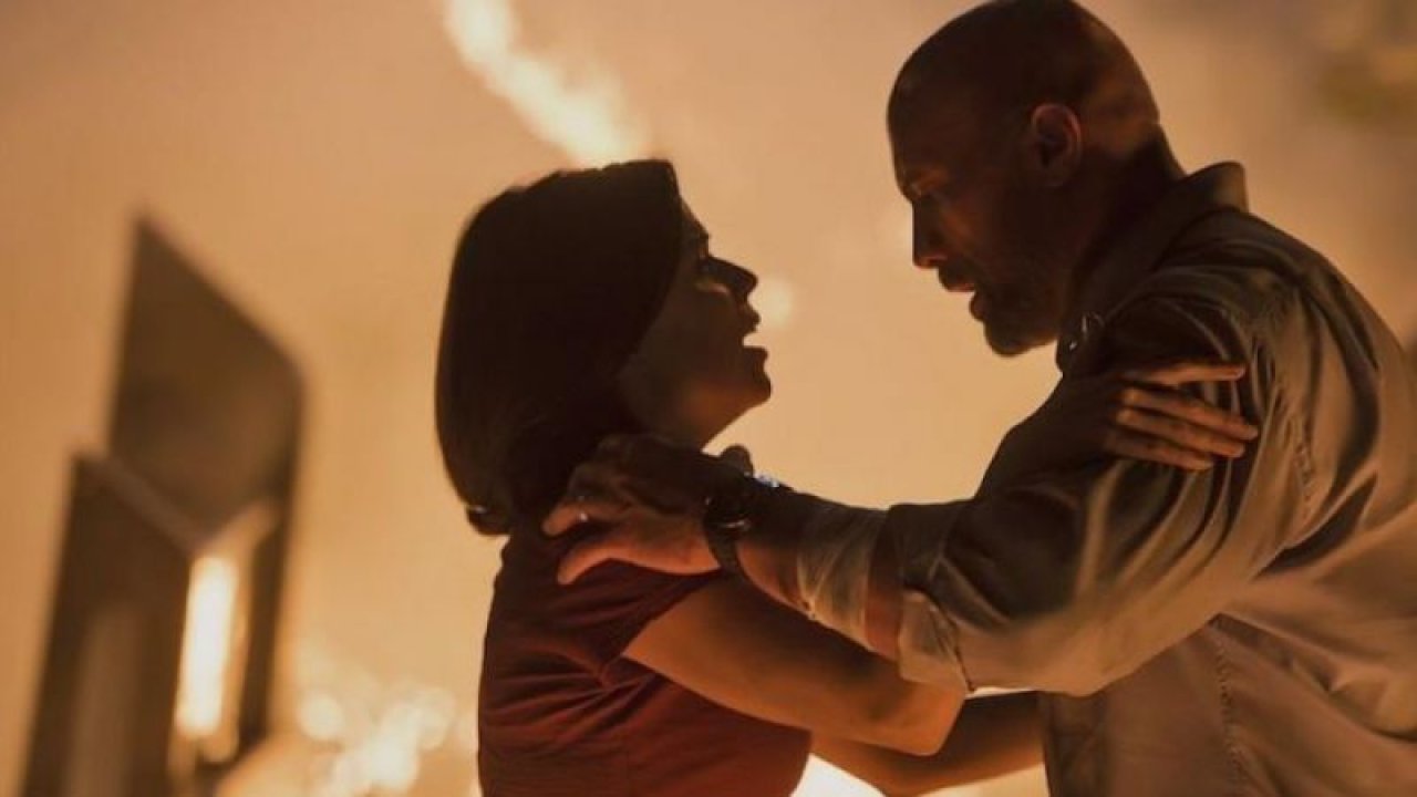 Gökdelen Filminin Konusu Nedir, Nerede Çekildi? Gökdelen Oyuncuları Kimlerdir?