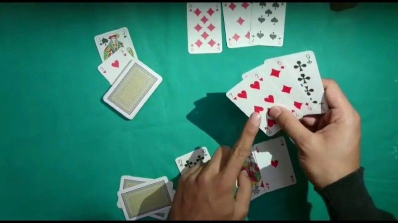 Pişti Nasıl Oynanır? Pişti Hangi Kart Kaç Puan? Piştide Joker Ne İşe Yarar, Son Kağıt Pişti Olur Mu?