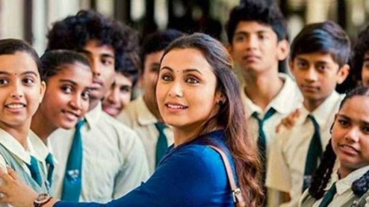 Hıçkırık Filmi Ne Zaman, Nerede Çekildi? Hıçkırık Filmin Konusu Nedir, Oyuncuları Hindistan Kimler? Hıçkırık Filmindeki Öğretmenin Hastalığı, Sonu Nasıl Final Yapıyor?