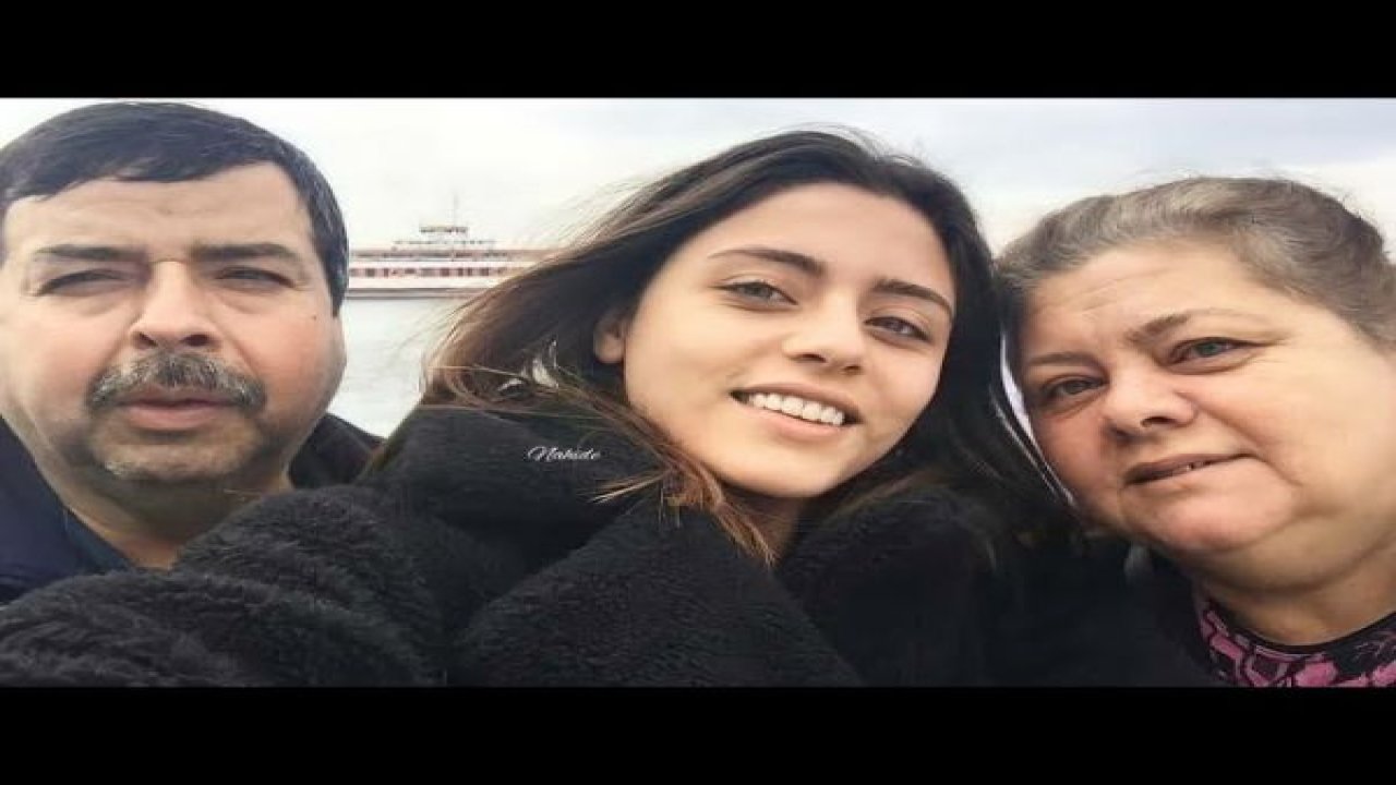 Sıla Türkoğlu Kimdir, Nasıl Ünlü Oldu? Sıla Türkoğlu Hangi Dizilerde Oynadı, Menajeri Kimdir? Sıla Türkoğlu Kaç Yaşında, Aslen Nereli?