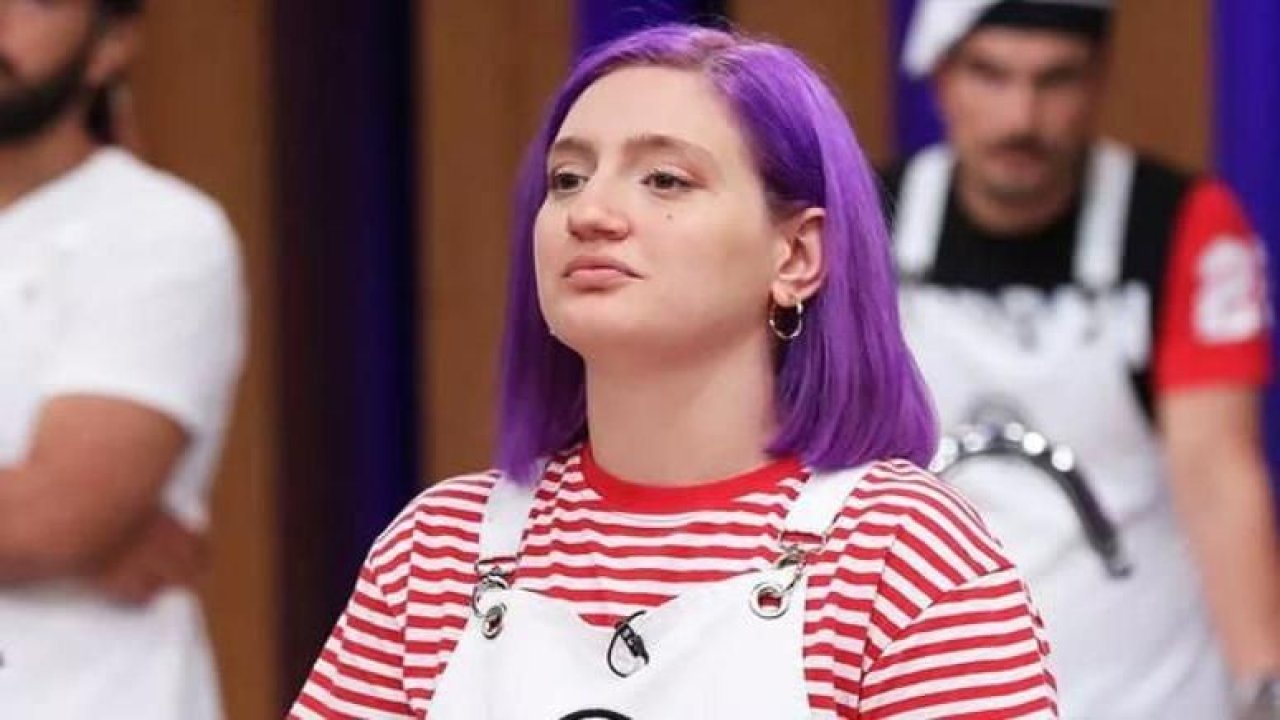 Masterchef Safanur’un Yarışmaya Katılma Nedeni Belli Oldu! Herkes Peruk Sanıyordu, Meğerse Saç Boyasına Para Yetiremiyormuş…