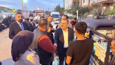 Sincan Belediye Başkanı Murat Ercan Pazarda Vatandaşlara Yeşil Sebze Sattı