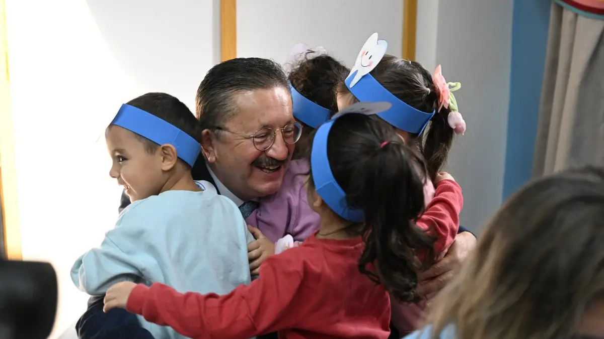Altındağ’da miniklerin diş sağlığı kontrol edildi: Veysel Tiryaki’den öğrencilere bakım seti