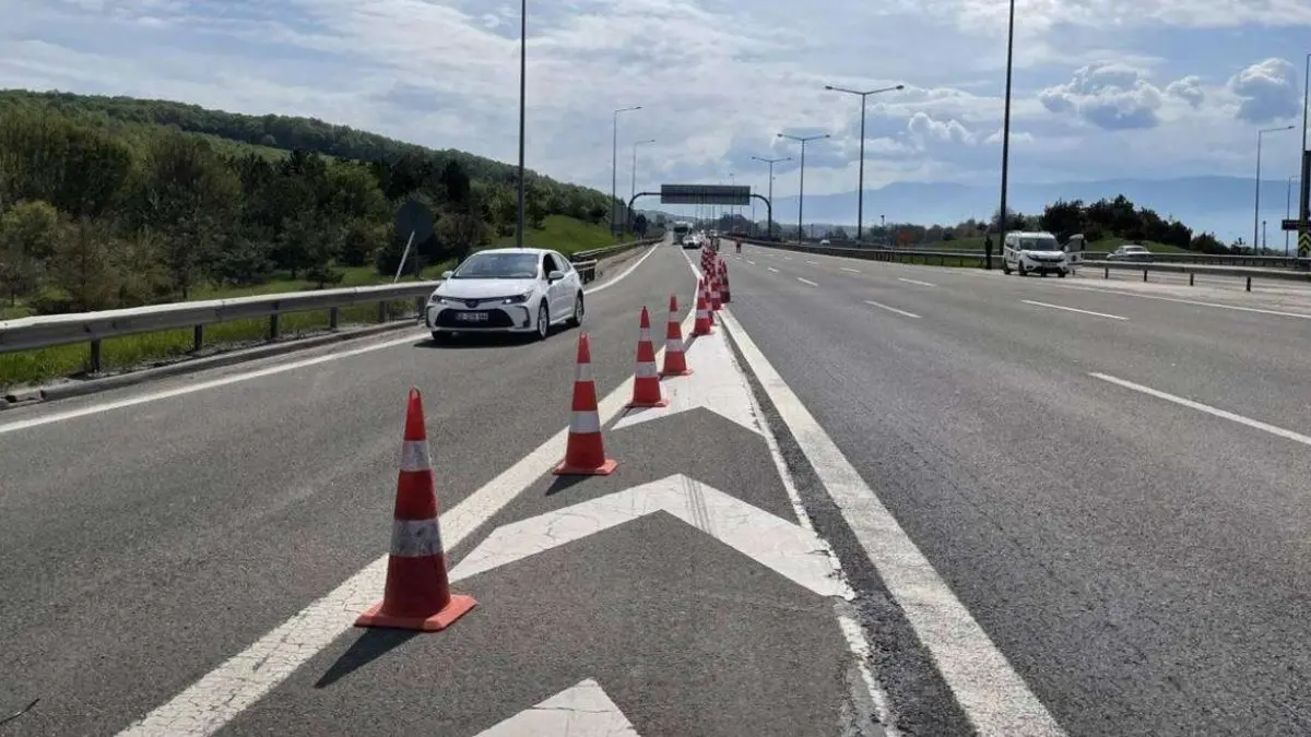Ankara–Konya yolu kapalı mı? Çimşit 28–31. KM'sine Dikkat... Konya yoluna çıkacaklar baksın!