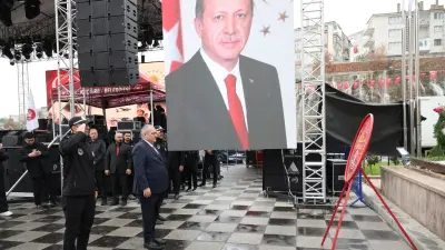 Cumhuriyet'in 103. Yılında Atatürk Anıtı Önünde Duygu Dolu Anlar: Keçiören'deki O Kutlamalar Gündem Oldu