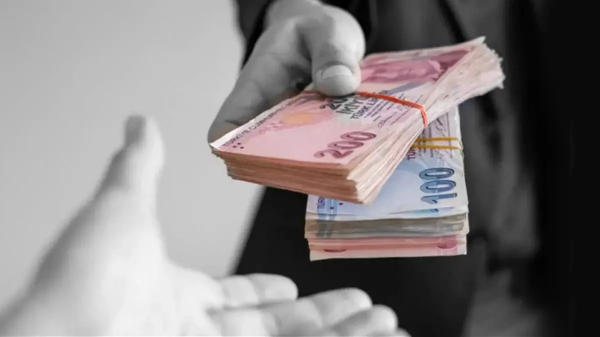Emekliler dikkat: O şartı taşıyanlar hemen başvursun, ek ödeme hesaplara yatıyor!