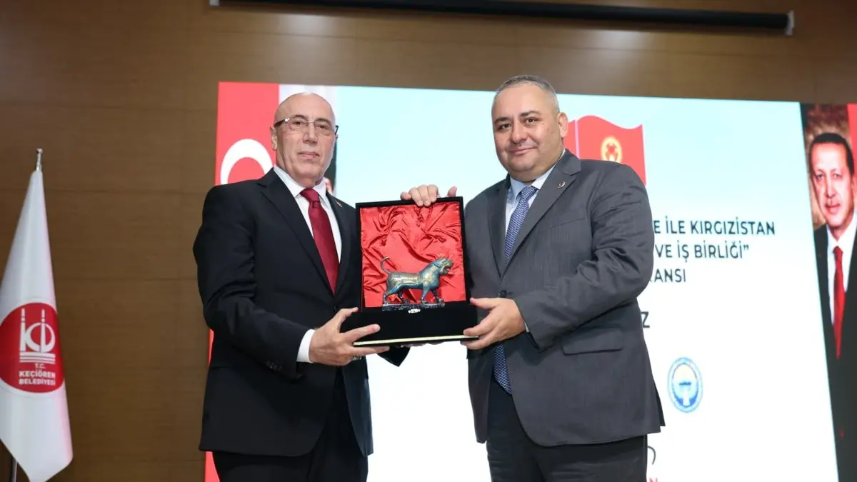Mesut Özarslan'ın Ev Sahipliğinde Kırgızistan'ın Bağımsızlık Yıl Dönümü Keçiören'de Kutlandı