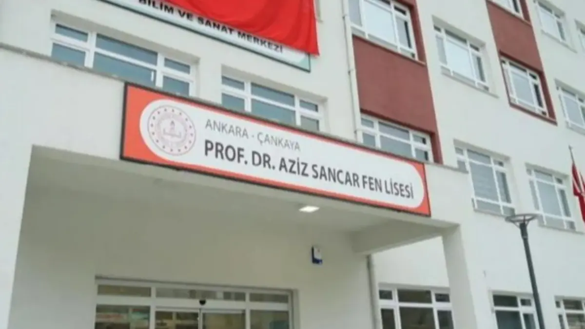 Türkiye'nin en iyi 10 Lisesi Açıklandı! Ankara Fen Lisesi ile Aziz Sancar Fen Lisesi Sıralamaya Girdi 2026!