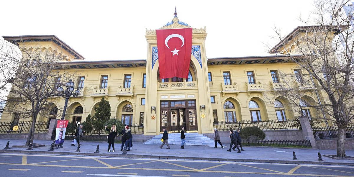 ankara-palas-muzesi-1.jpg